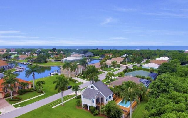 Colonial Avenue Home