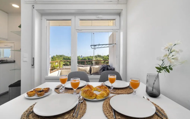 Study & Surf Carcavelos 1-Bed By Beach & Nova Sbe