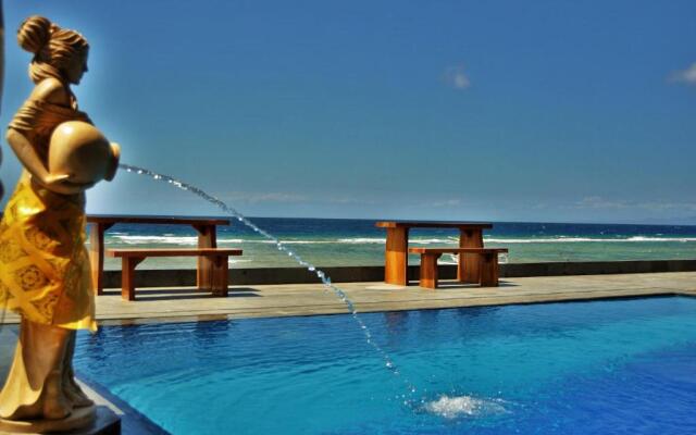 Pradana Beach Inn Luxury