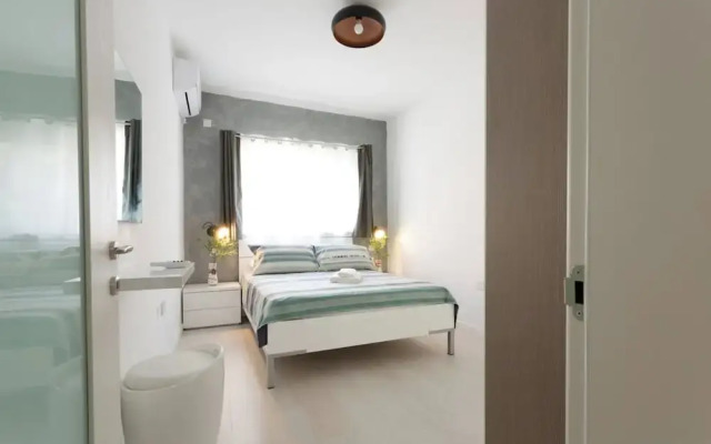 Modern Ensuite Rooms Near Balluta Bay