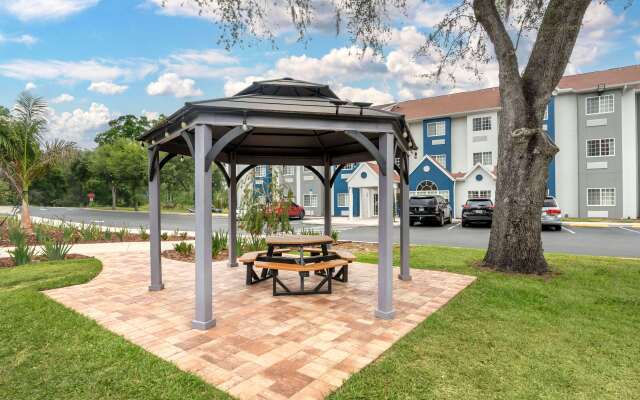 Microtel Inn & Suites by Wyndham Brooksville