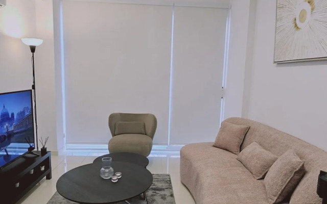 104 NIC - 102 Stay Cosmo City Suite