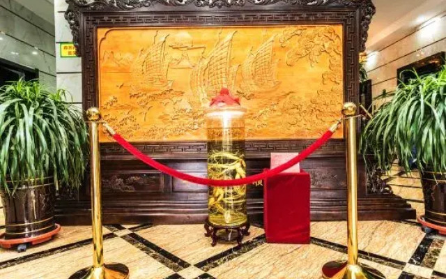Dunhuang Yingyuan Hotel (Shazhou Night Market)
