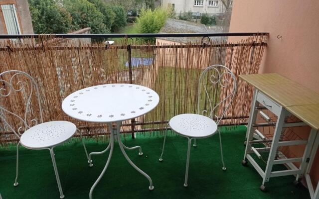 Appartement spacieux en centre ville, 2 chb, terrasse et garage