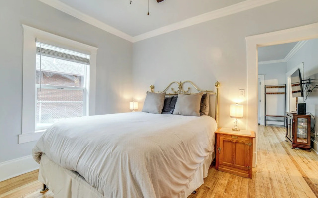 Walk to Midtown: Charming Reno Retreat