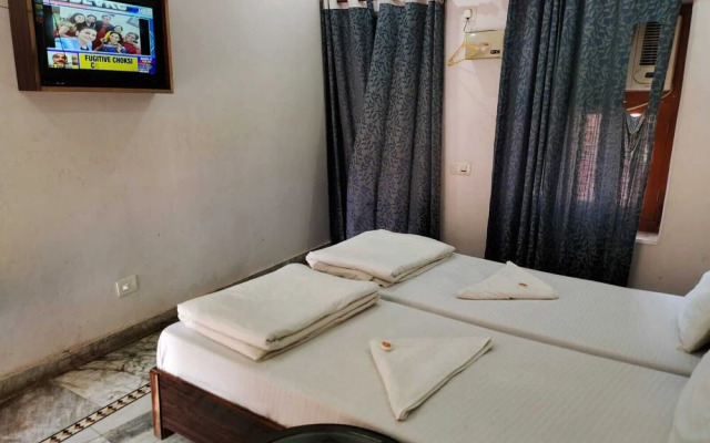 Hotel Shivratri Guest House