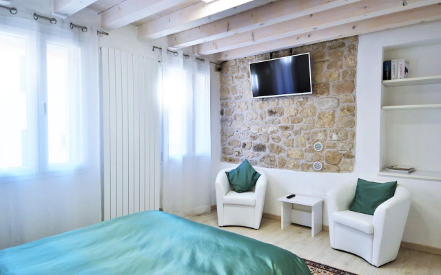 Pleasant Apartment in Miane With Shared Swimming Pool