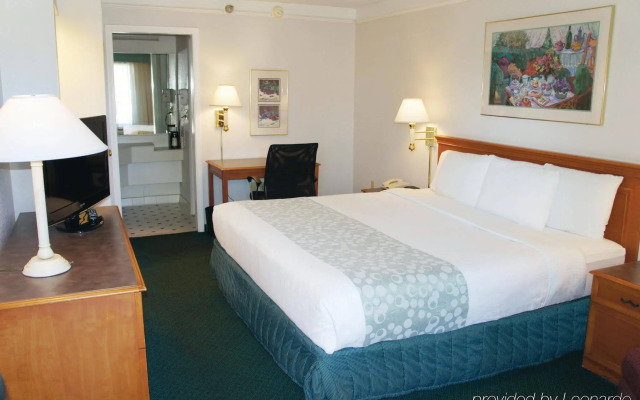 Super 8 by Wyndham Savannah