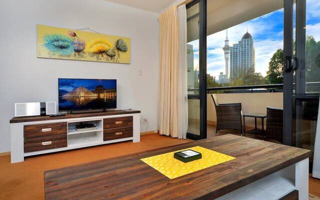 QV Modern Apartment with carpark - 674