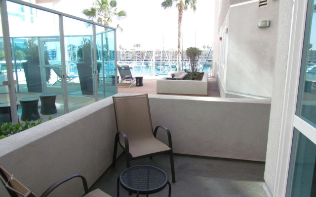 Romantic Studio with Bay View
