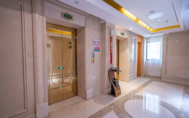 Vienna Hotel (Bolo West Bus Station)