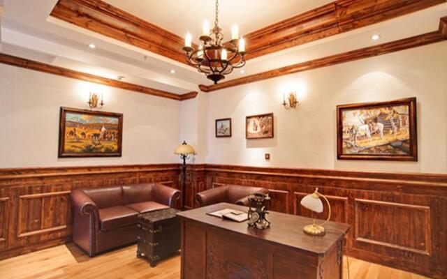 Seventeen Saloon Hotel