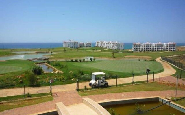 Appartement au complexe marina golf