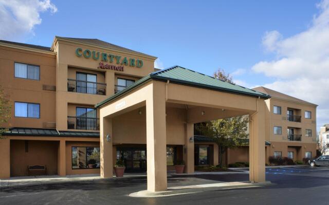 Courtyard by Marriott Detroit Utica