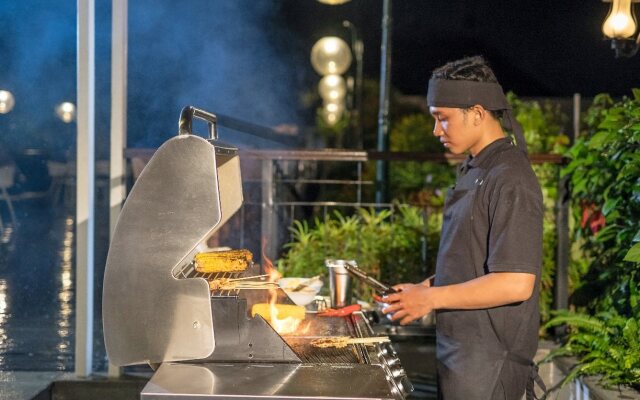 Jambuluwuk Oceano Seminyak Hotel