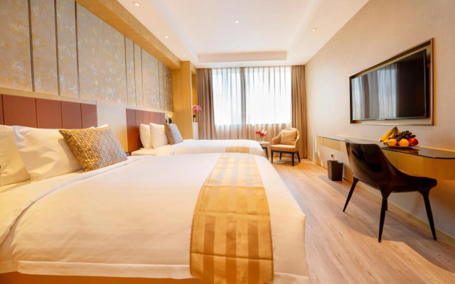 Grand Dragon Hotel