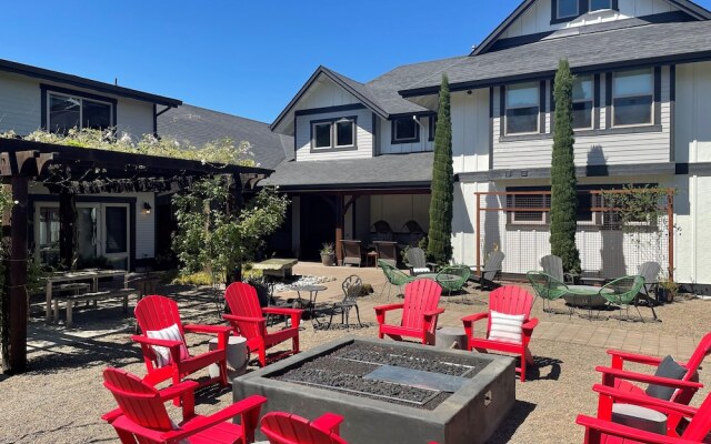 The Setting Inn Willamette Valley