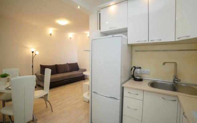 PaulMarie Na Volotovskoy Apartments
