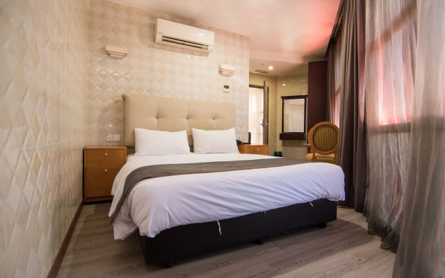 Suwara Hotel