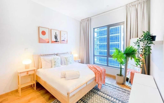 Amazing 1BR APT Downtown