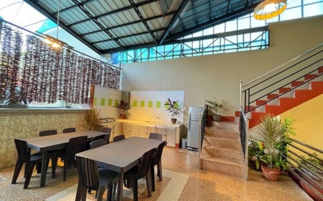 Weekdays Hot Spring Resort by Cocotel