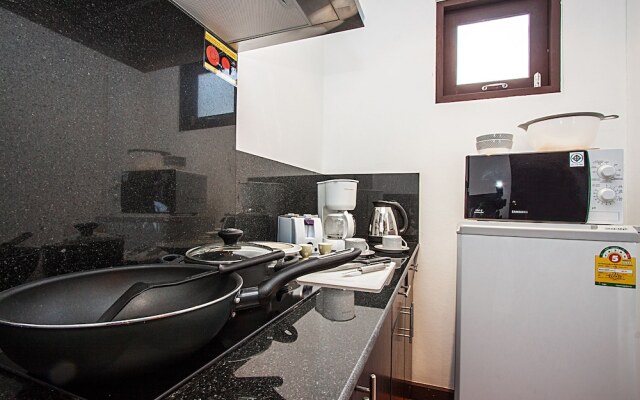 Nirano Villa 12 1 Bed