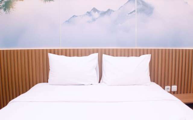 Comfortable Design Studio Room At Vasanta Innopark Apartment