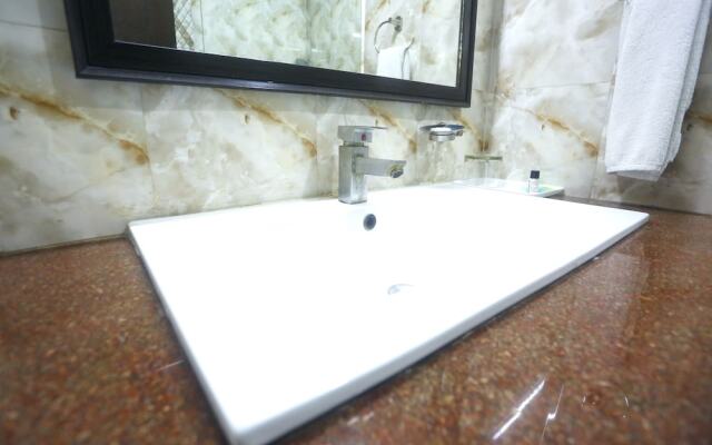 SK Crown Park Naraina