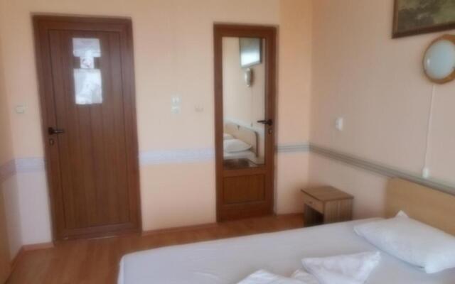 Guest Rooms Ribarska Hizha