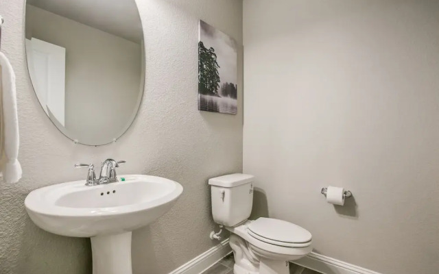 Beautiful furnished 3 bedroom Allen Home