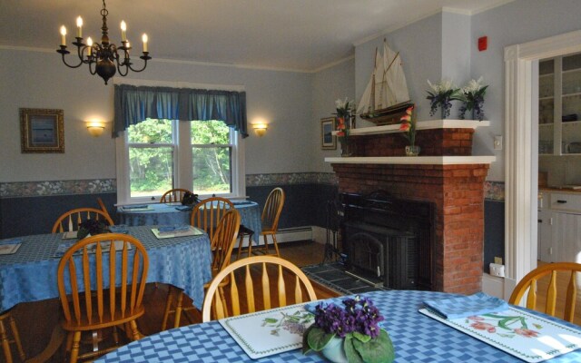 Dominion Hill Country Inn