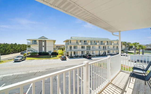 Woodland Shores Beach Resort by Panhandle Getaways