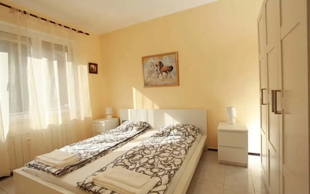 Raya Maisonette