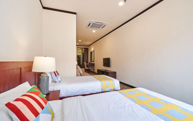 OYO Home 89377 The Platinum Suites