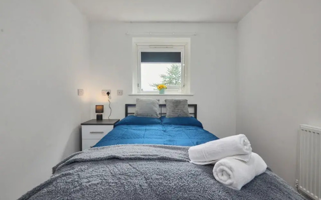 4 Bedroom, Free Parking, Contractors & Families