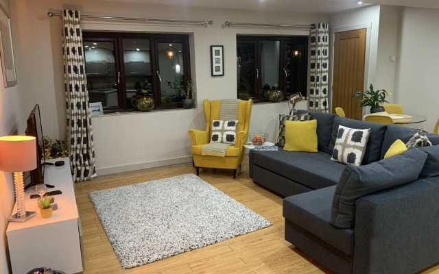 King Canute Apartment - Crown Lettings