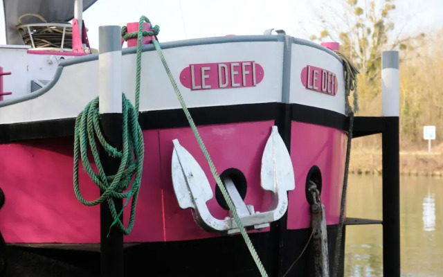 Péniche le Défi