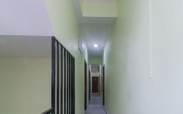 OYO 24733 Milan Garden N Restaurant