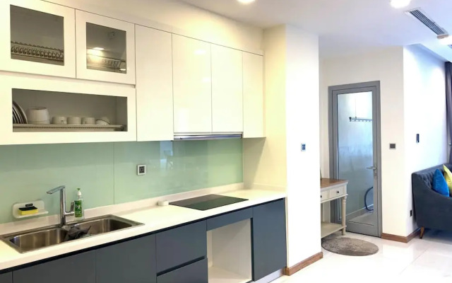 DongDong LUX APT - Vinhomes Central Park