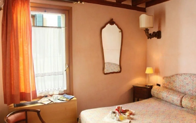 San Simeon Apartments