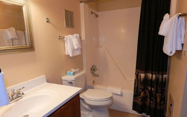 Rockridge 2BR Townhouses