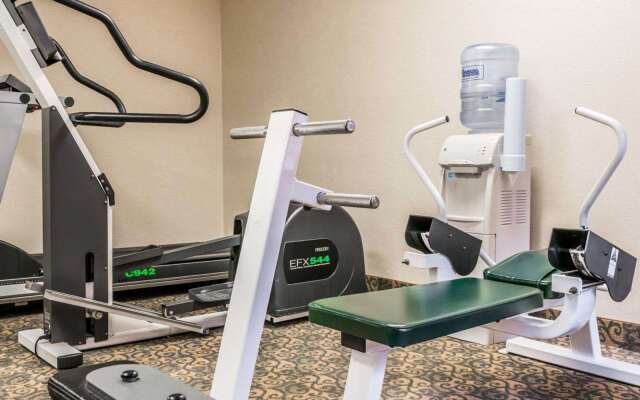 Wingate by Wyndham Utica