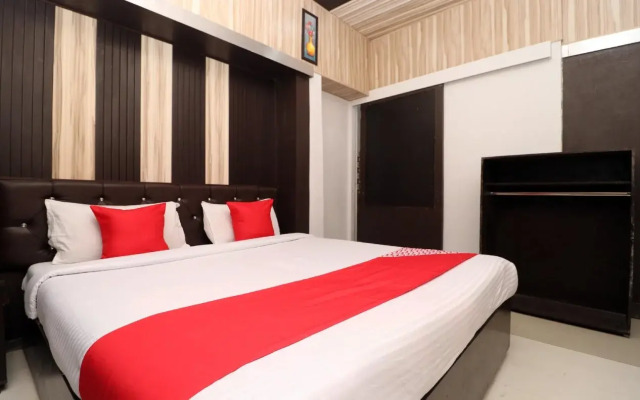 OYO Flagship 70228 Hotel Green Tower