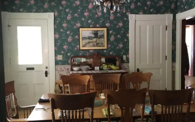Betsy's Bed & Breakfast