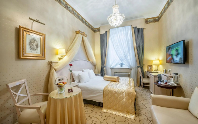 IMPERIAL Hotel & Restaurant