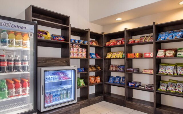 Holiday Inn Express Hotel & Suites Harrison by IHG