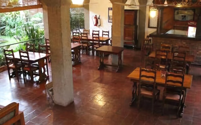 Ivory Inn