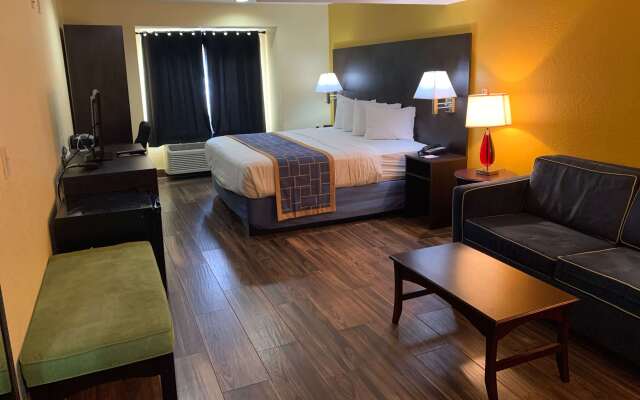 Days Inn & Suites by Wyndham Tampa/Raymond James Stadium