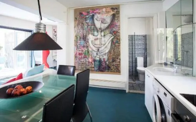 Boutique Athens CT Building