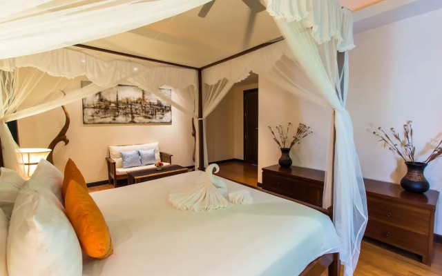 Tulip Pool Villa